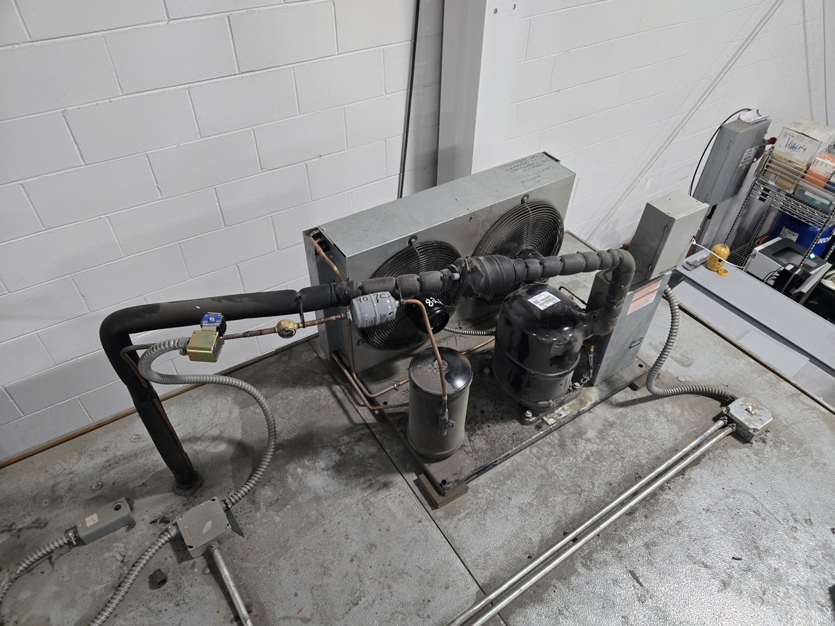 refrigeration's tweet photo. #mundelein #refrigeration https://t.co/1Rb3W71PQN