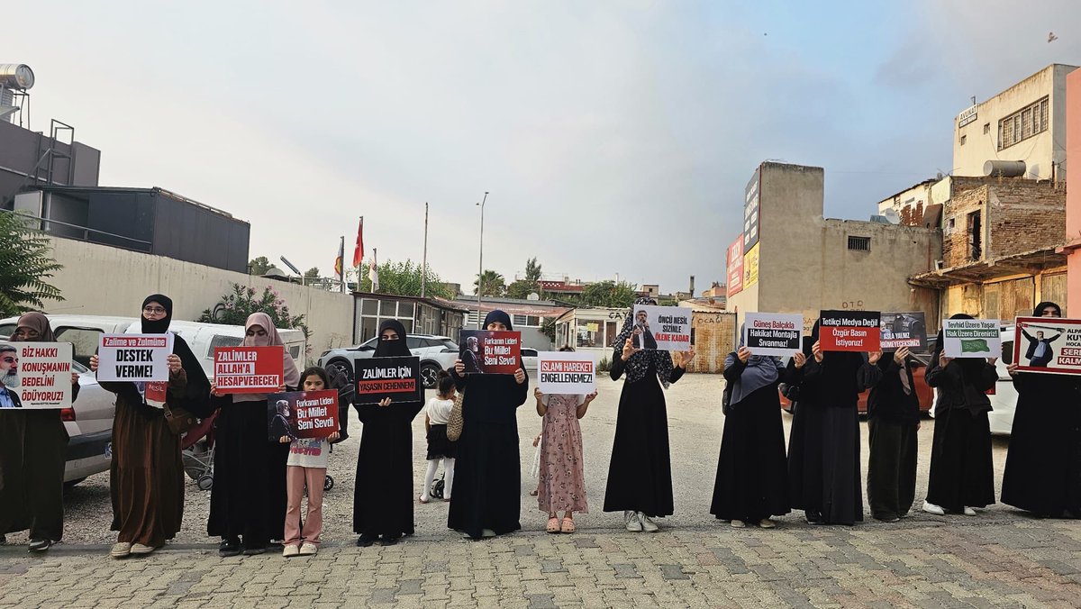 fhengellenemez's tweet photo. ZULME KARŞI MEYDANDAYIZ! 

Adana Ceyhan ve Kozanlı Furkan Hareketi mensupları haksız bir şekilde tutuklanan Alparslan Kuytul Hocaefendi Semra Kuytul Hocahanım ve çok sayıda Furkan Hareketi mensubu kardeşimiz için adalet bekleyişi gerçekleştirdi. 

SuçDeğil SusDosyası
FurkanHareketi Tertemizdir 
HocamıSerbest Bırakın
SemraKuytulu SerbestBırakın