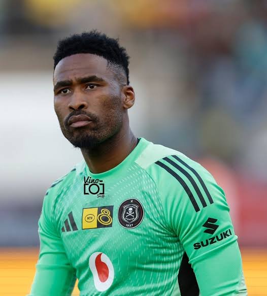 Circa092's tweet photo. Another clean sheet for Mr Clean Sheet! 🔥👌🏾

We're cruising nicely!!!

#Betwayprem
#OrlandoPirates https://t.co/TRFVUCmzen