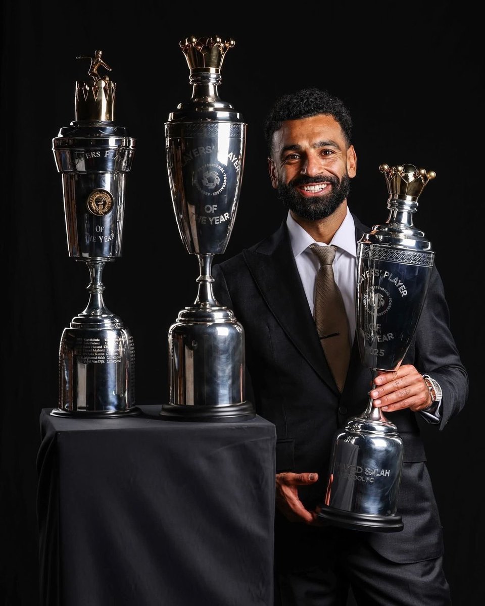 SalahUpdates's tweet photo. 🚨 The only one to ever win it 3 times.

Thats it, that’s the tweet. https://t.co/fayoPIG4Pm