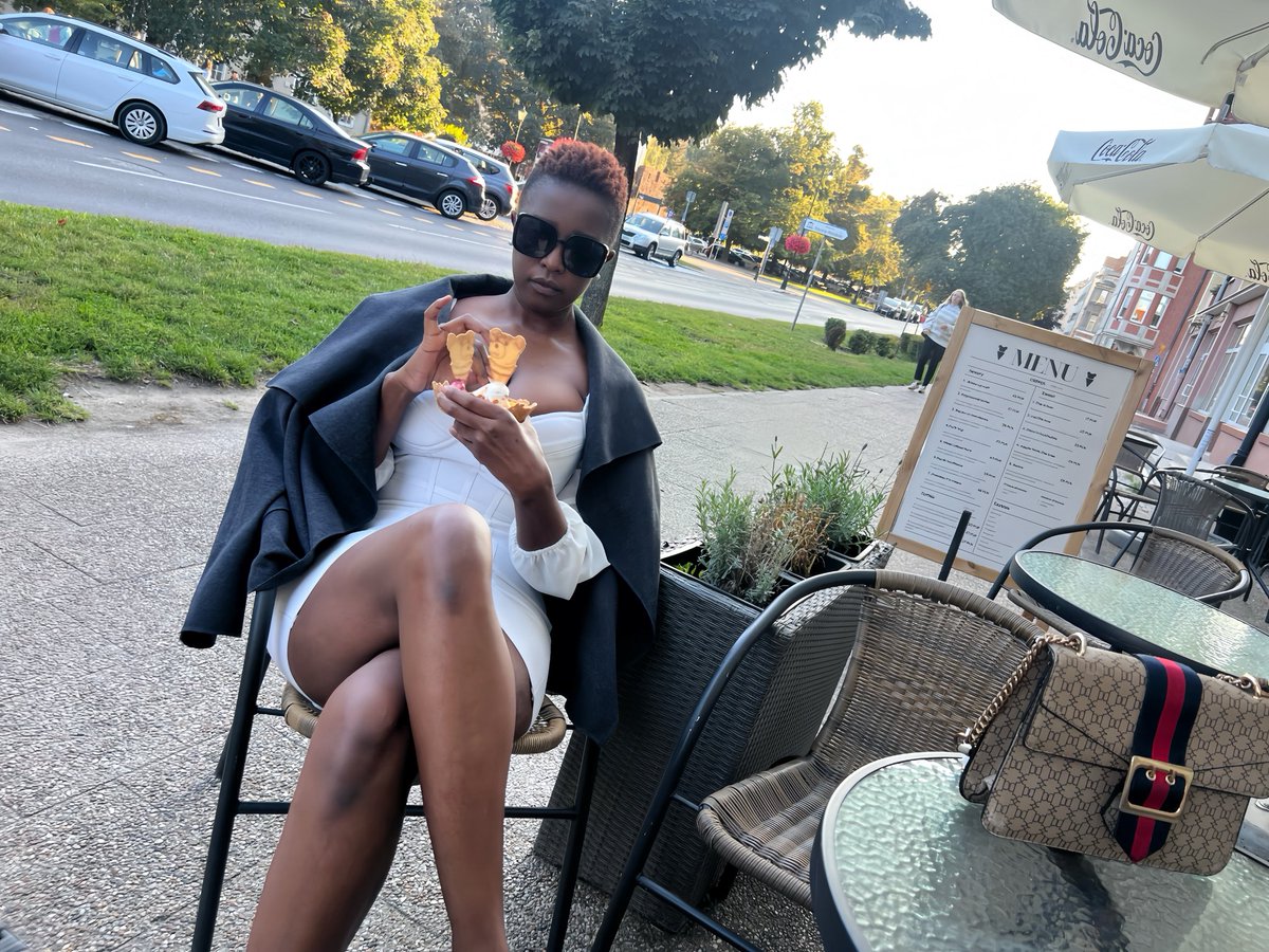 LTiwaringe's tweet photo. ☀️💜🍨 https://t.co/EVL1RXNBXj