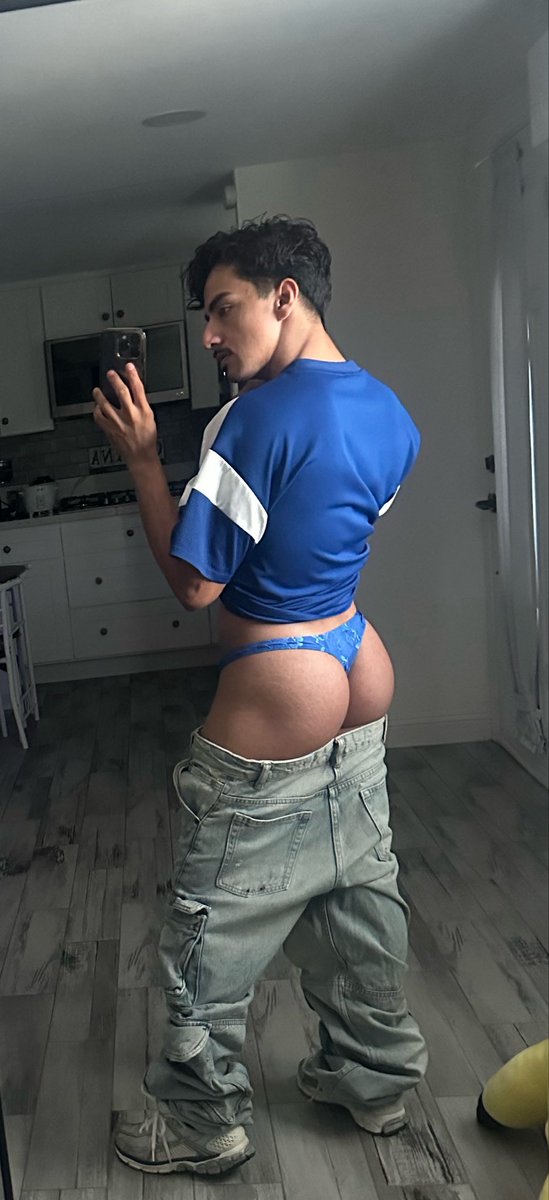 JDotSeagullEra's tweet photo. Blue kinda day 💙 https://t.co/KHd6Wc2D2B