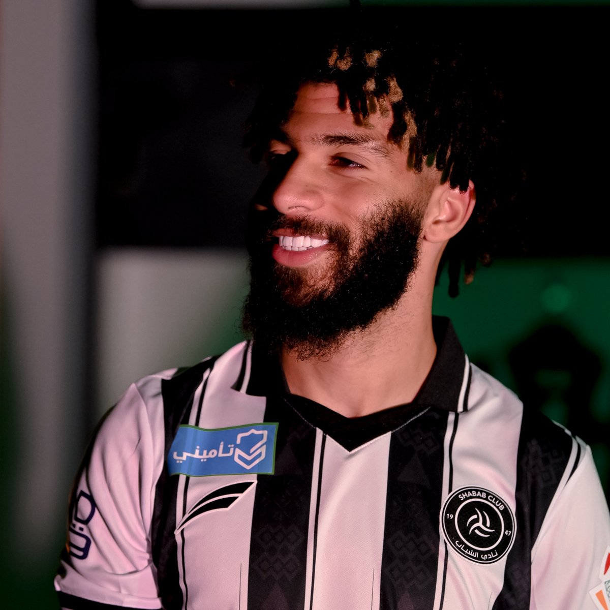 AlShabab_EN's tweet photo. Lightning in the shadows ⚡️🖤 https://t.co/jhy7aAqC58