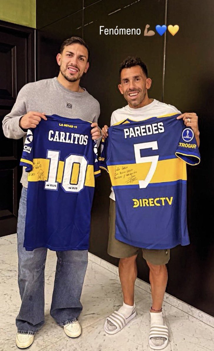 moriiibj's tweet photo. amor por Boca resumido en dos imagenes. https://t.co/UaAEgAN1jc