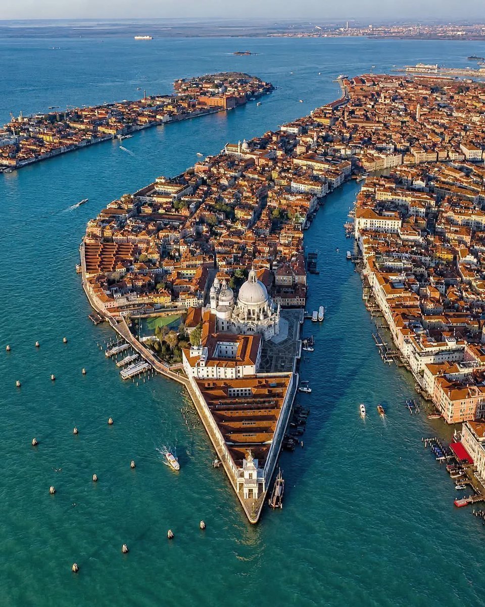 Prettycitigy's tweet photo. Venice, Italy 🇮🇹 https://t.co/ONR3Wz01X0