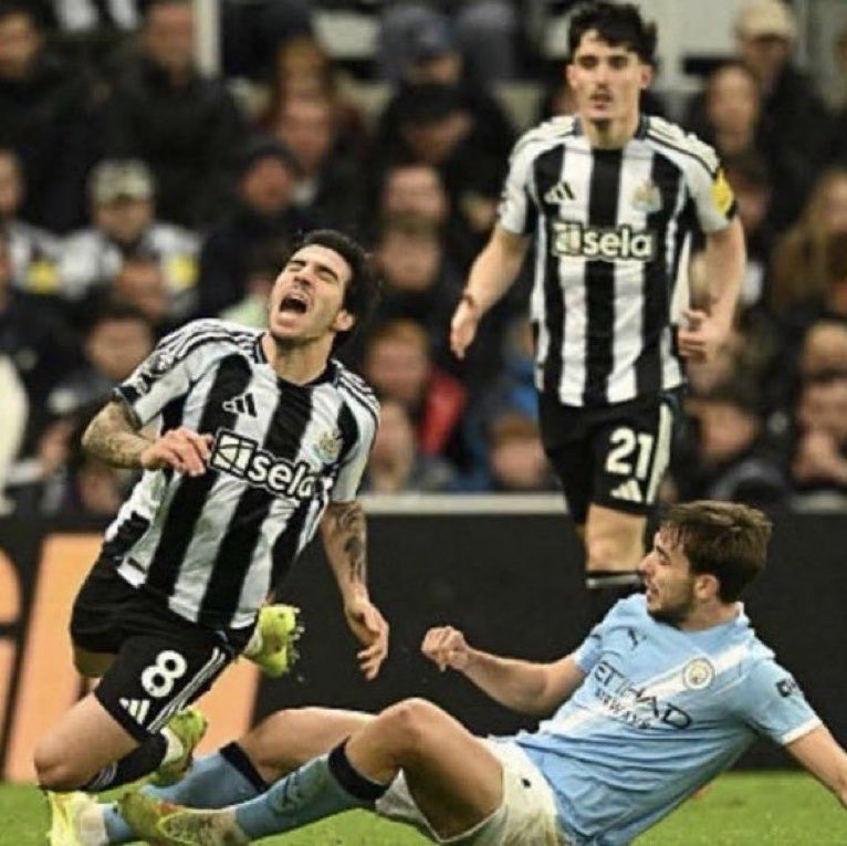 BSRobsonNE's tweet photo. You’ll do for me, bonny lad 🇪🇸 #NUFC https://t.co/99rmeKf1E9