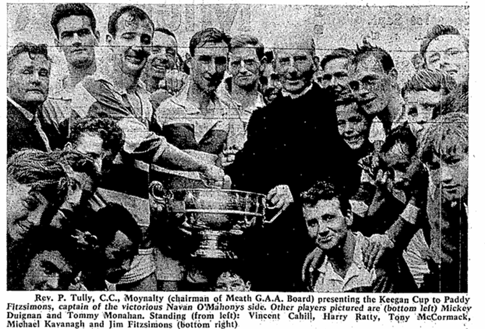 SportsHistory26's tweet photo. The @NavanOMahonys captain Paddy Fitzsimons receiving the Keegan Cup after his sides victory in the @MeathGAA County Senior Football Championship Final at Pairc Tailteann on this day in 1963... #sportingmemories #gaa #gaelicfootball #navan #meath https://t.co/YjchQdzih0
