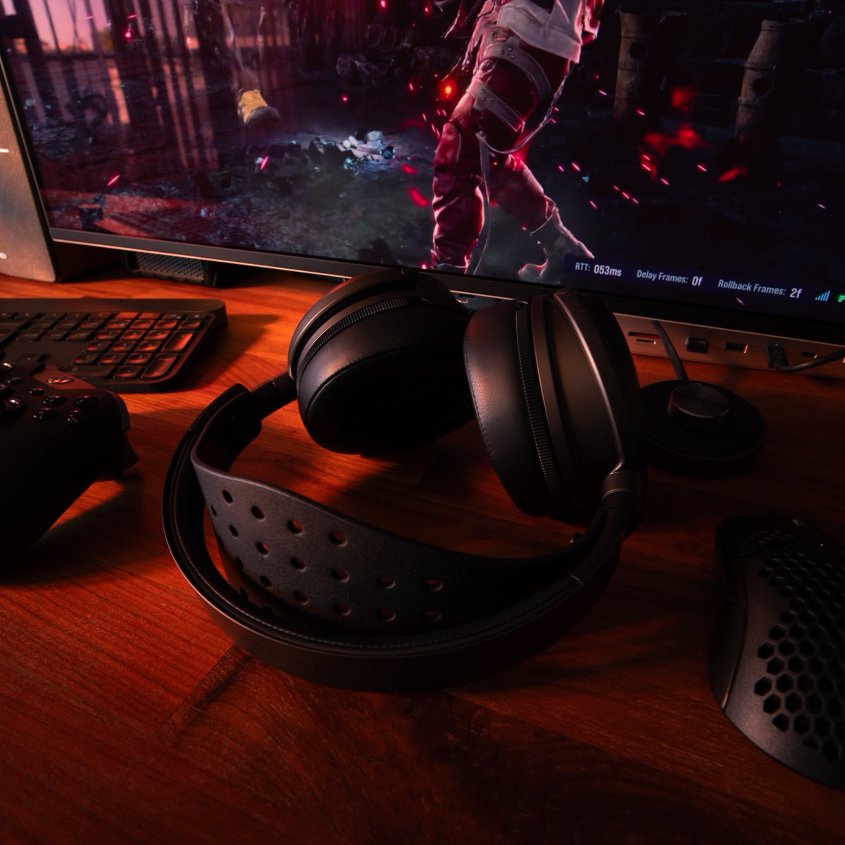 Audeze's tweet photo. The best setup shots feel lived in. Four frames from Charlie’s space, with Maxwell 2 exactly where it belongs.

#Audeze #Maxwell2 #GamingPhotography https://t.co/kNH4ernB05