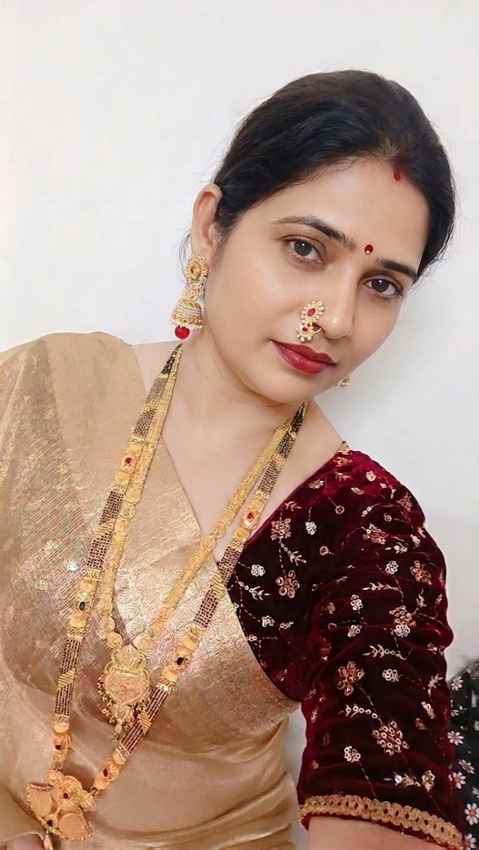 Krishna65145018's tweet photo. चंद सा रोसन चेहरा ♥️ https://t.co/SjjZEnR9lu