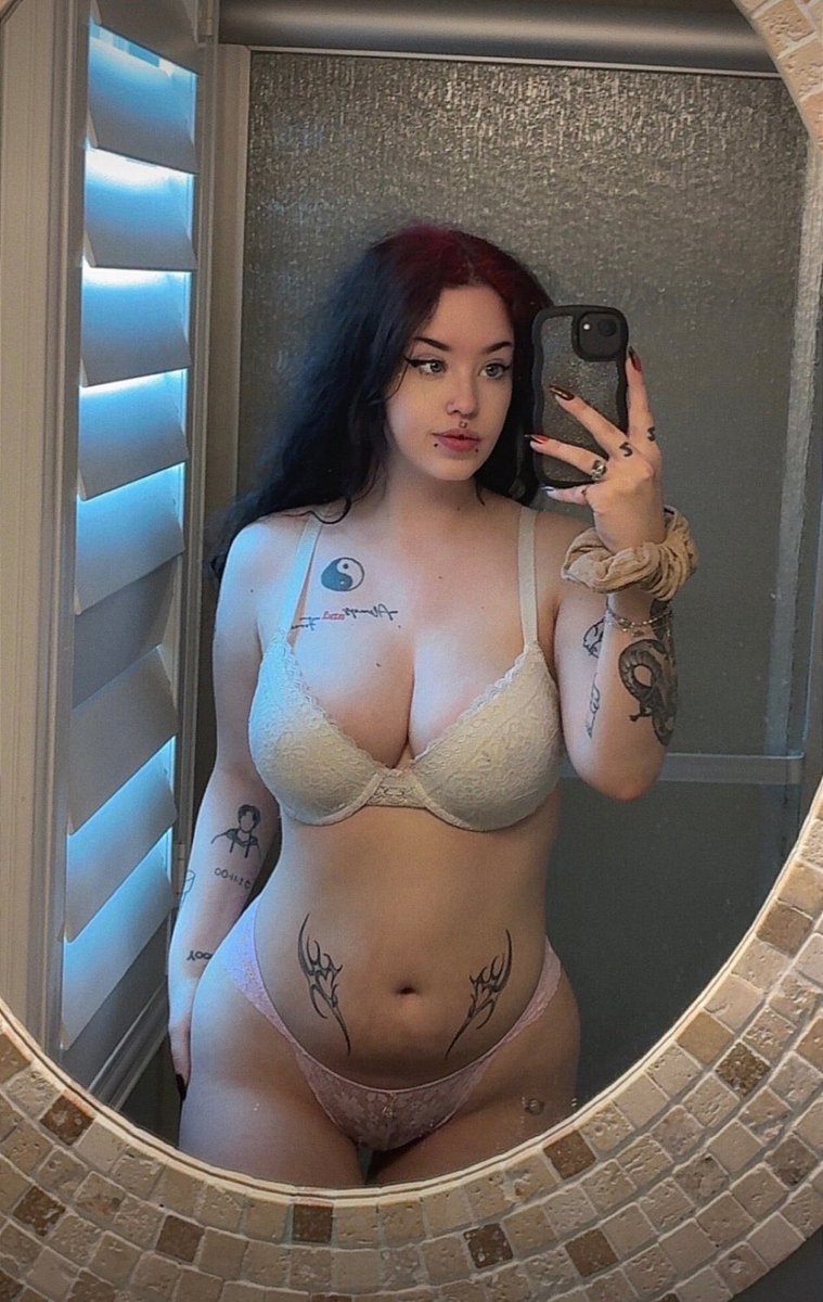 SharedPlaCD's tweet photo. Cucks gf dm for same https://t.co/LNqUpWTgEP