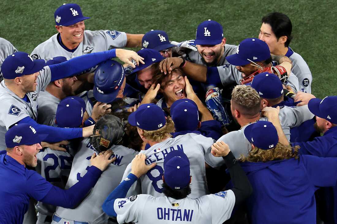 DodgersNation's tweet photo. BREAKING: The Dodgers have announced a multi-year with Kalshi, naming the world’s next generational trading exchange the Official and Exclusive Prediction Market Partner of the Dodgers.

The Gold Glove Bar at Dodger Stadium will be re-named to the Kalshi 435 Club, referring to how far a home run ball would travel to land at the front door of the club.
