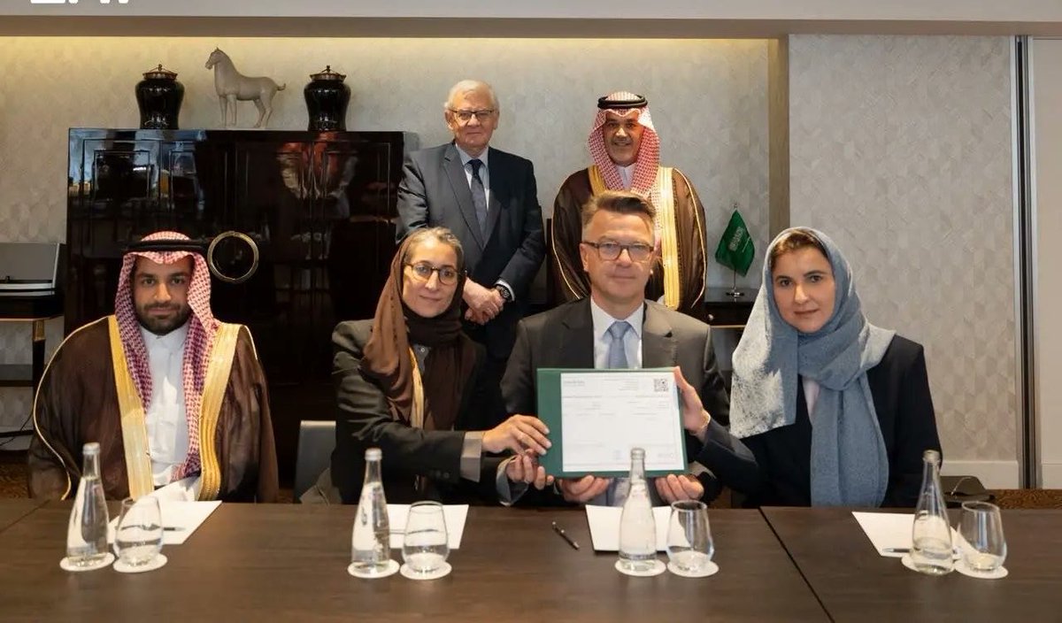 SaudiProject's tweet photo. مجموعة #BNP_Paribas الفرنسية، إحدى أكبر المؤسسات المصرفية والمالية في العالم، تحصل على ترخيص لإقامة مقرها الإقليمي في السعودية https://t.co/F4tCpTj8JX