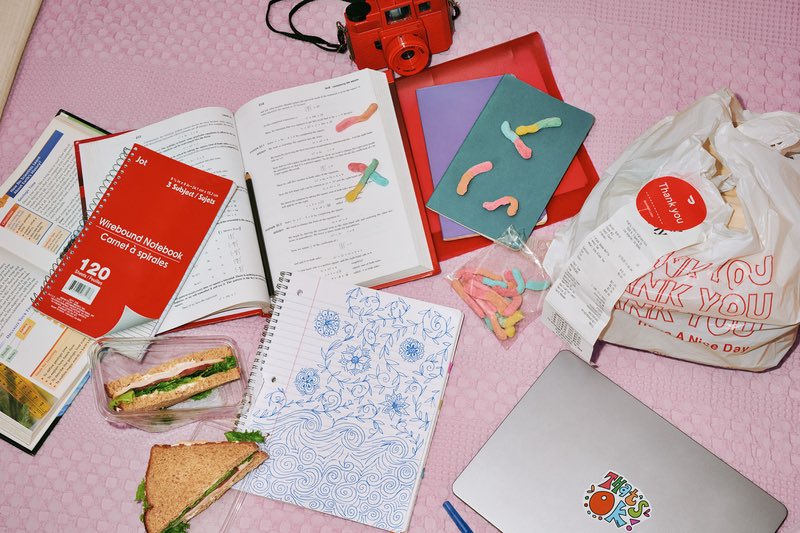 PopCrave's tweet photo. College students now get a year of DashPass for free on DoorDash, allowing for $0 delivery fees on eligible orders &amp; other deals/discounts.

Available in the US &amp; Canada for those who sign up before 10/12.

🔗: https://t.co/ur7bXjr1Do https://t.co/59BHJKclRD