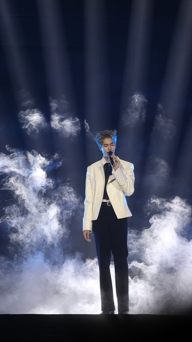 bao07052003's tweet photo. 舍不得加水印破坏氛围的一张图

PONDPHUWIN ETERNAL STAR

#PondPhuwinConcertD3 https://t.co/5R1LV7lX29