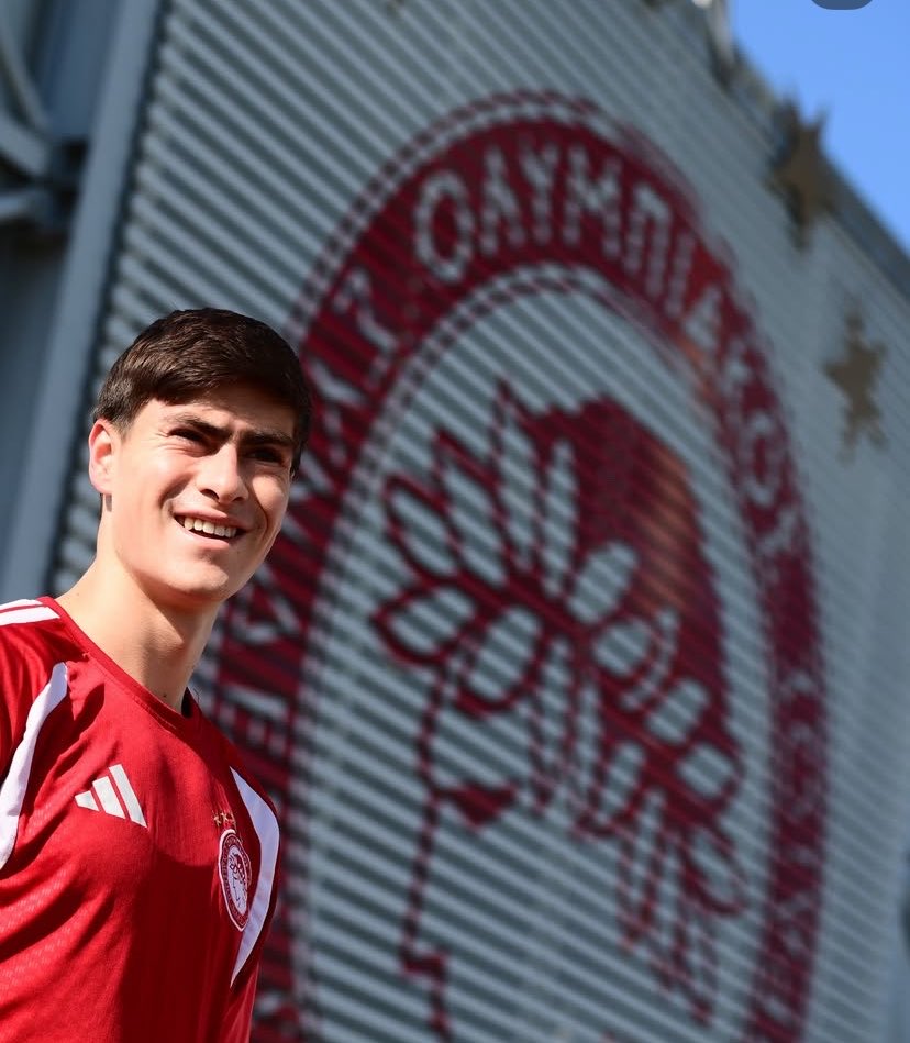 hormiku's tweet photo. el cm de olympiacos anda con todo https://t.co/SoV2Mm0UKk