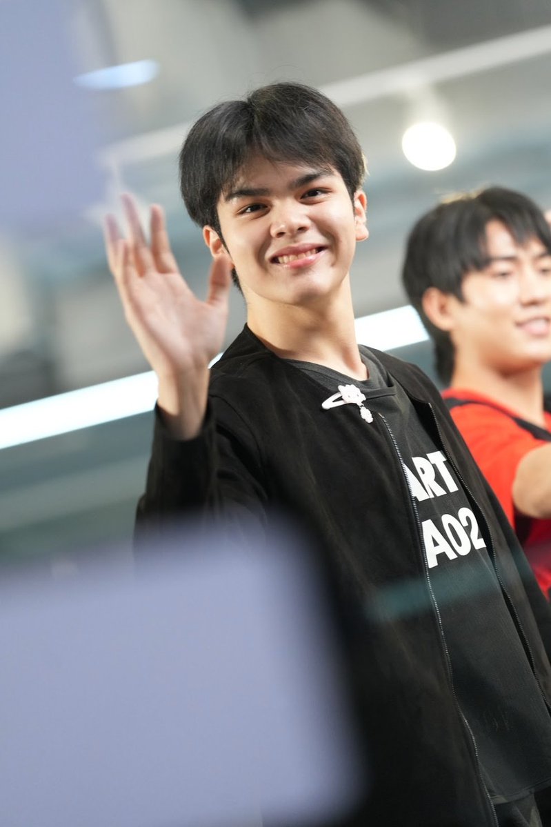 zxevpp's tweet photo. – อ่านหนังสือ10รอบไม่เคยจำ เจอหน้าเธอ2คนหนึ่งครั้งจำไม่เคยลืม–

⋆ ˚｡⋆୨୧˚ #earthkorapat  #rworaphonn ˚୨୧⋆｡˚ ⋆ https://t.co/1E4bdwI8PZ