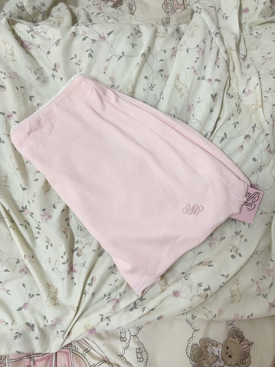 kfzpv_'s tweet photo. Cintage ( new มีถุงให้ ) size xl  159🪽 https://t.co/Epohjg5LjU