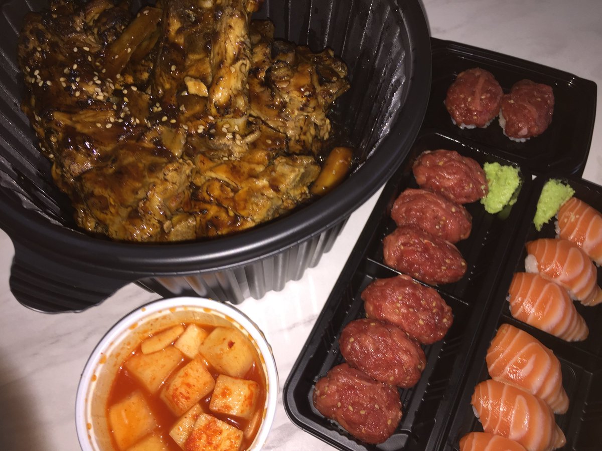 edddla's tweet photo. 농민뜨끈이 포장해서 육바연이랑 먹으먄 완전이행복여자되지 https://t.co/rAuVlWyN5Y