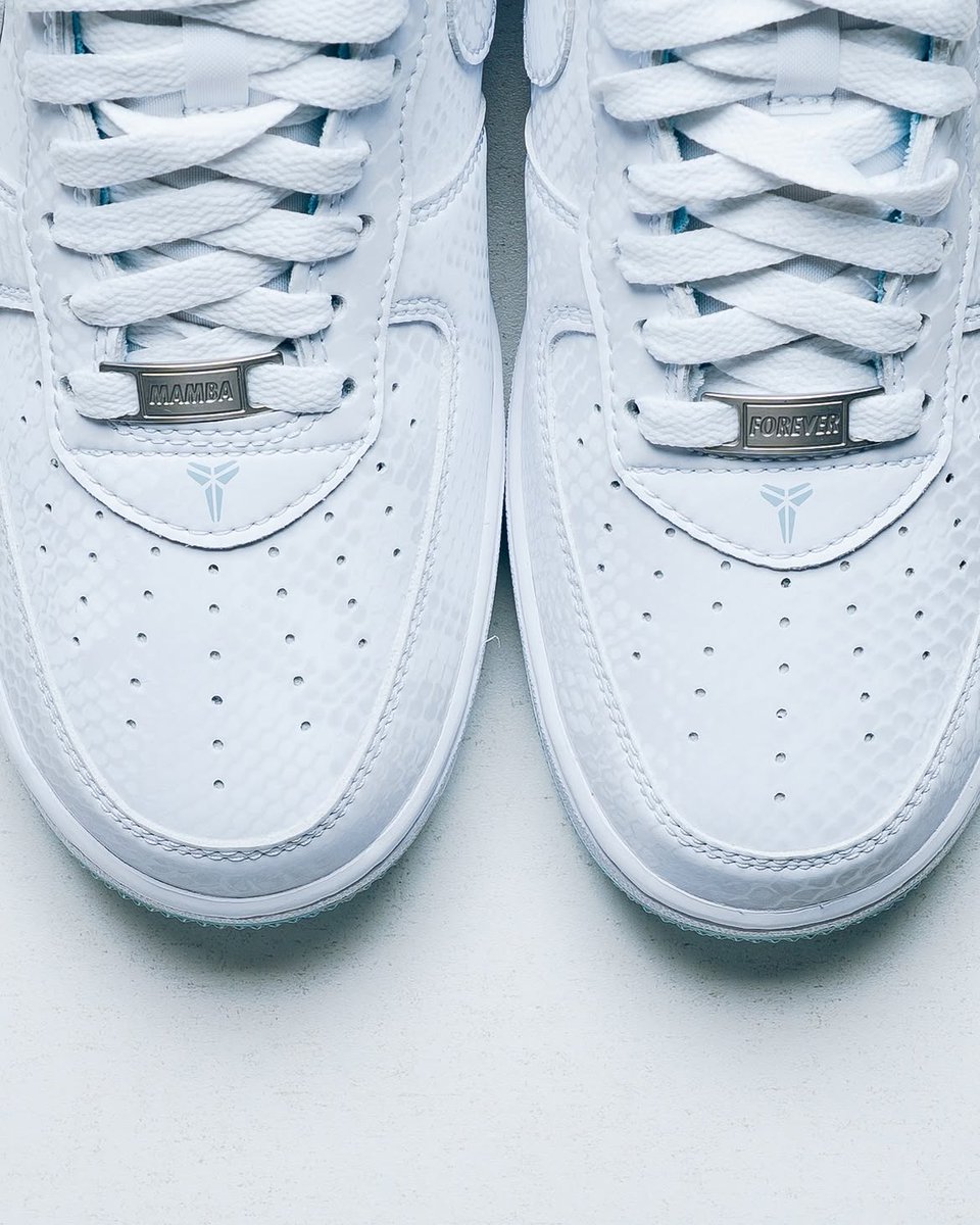 JustFreshKicks's tweet photo. Kobe x Nike Air Force 1 Low "Armory Blue" 💙 

https://t.co/5cLlB82QNJ https://t.co/tKnOxYIRWw
