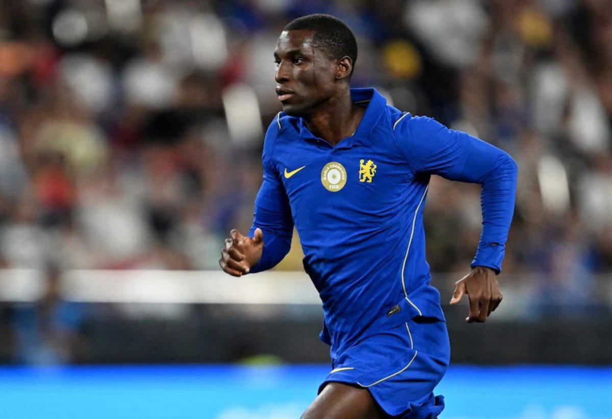 Boundrylines's tweet photo. Aston Villa open talks over record £65m Nicolas Jackson signing
Midlands club willing to meet Chelsea’s valuation of Senegal striker, which could open way for Ollie Watkins transfer to Saudi Arabia https://t.co/HwXRf28RCB