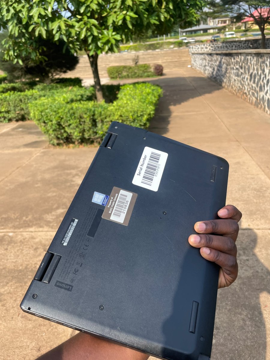 realria001's tweet photo. So I bought myself a laptop!🥺
Thank you, Jesus!❤️

Now, it remains this phone, God help me.
The ink on the screen is already spreading too much!😭😭 https://t.co/uZgk76iUQg