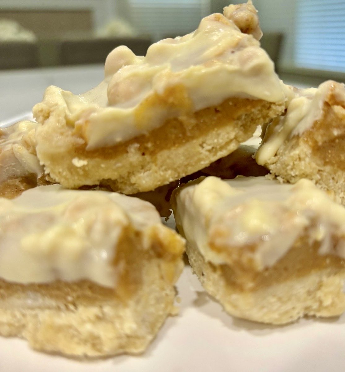 BleuCheezePleaz's tweet photo. A Healthier Snickers #foodiebeauty #foodie #FoodMood #SnacTime https://t.co/nqpoZ3Yr0L