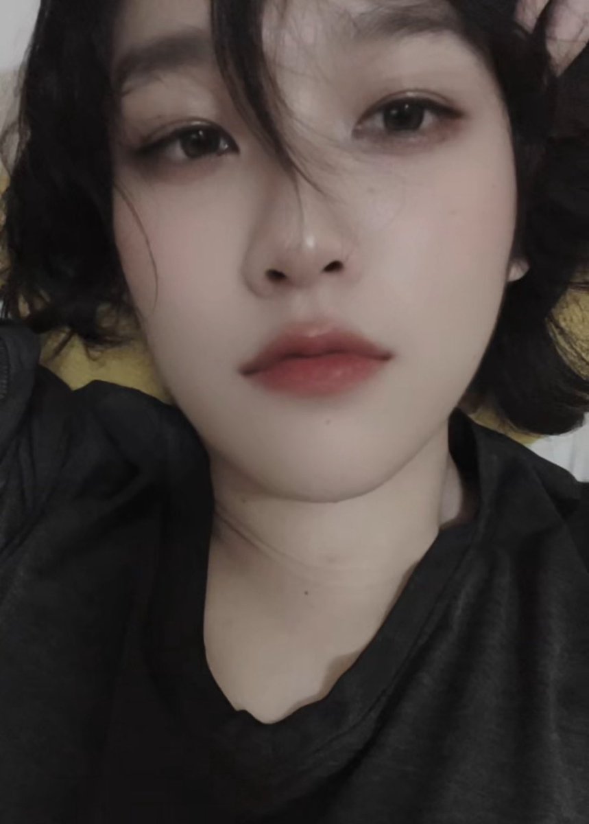 esarn1word_cos's tweet photo. ง่วงและขี้เกียจล้างหน้า
#femboy https://t.co/Q5qNemunGv