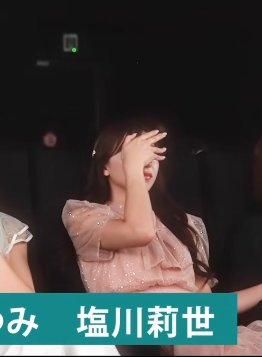 nylorih_ss0731's tweet photo. ホラー映画でこれホントにやる人初めて見たw かわいいwww https://t.co/Gr3LFEvzk1