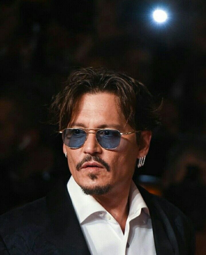JohnnyDeppt1's tweet photo. since non of my fans love me i have come to a suggestion to take down all my official accounts should i do it 

yes 

no

great idea 

#johnnydepp #usa https://t.co/fFFIEjQYAy