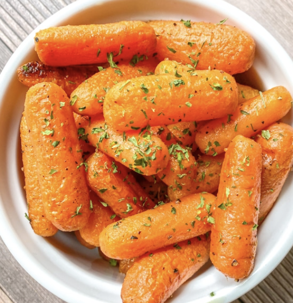 _we_love_food's tweet photo. Does anyone actually enjoy Carrots? https://t.co/zZSbzB67bp