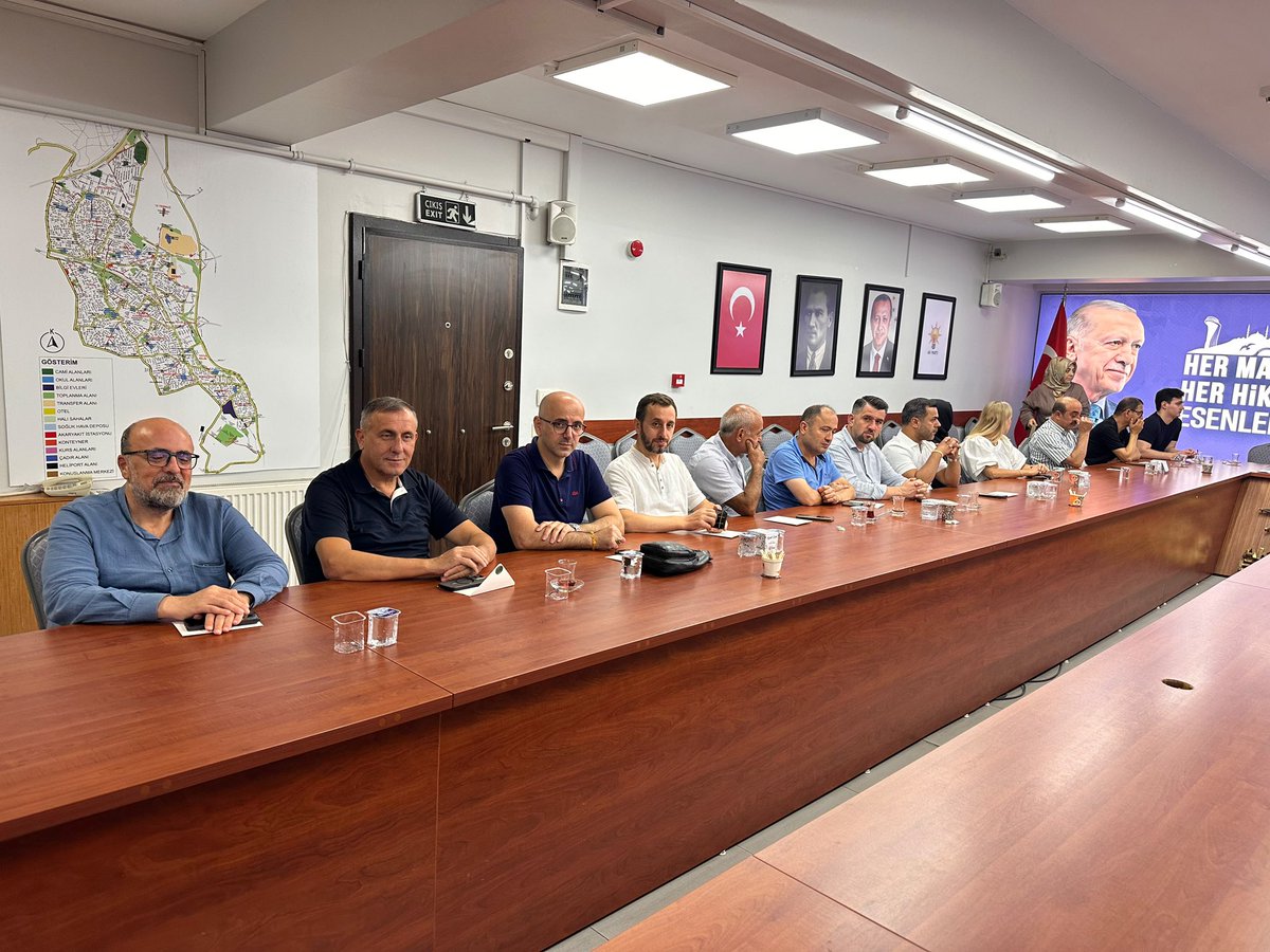 akparti_esenler's tweet photo. İlçe Başkanımız Emrullah Erkuş başkanlığında, İlçe Yönetim Kurulu toplantımızı gerçekleştirdik.

Birlik ve beraberlik içerisinde çalışmalarımıza devam ediyoruz.

@EmrullahErkus 
@abdullahozdemir 
@abuyukgumus https://t.co/iWDfxwy2HV