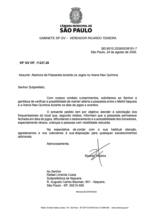 VDA_FC's tweet photo. 🚨 QUANDO A DIRETORIA NÃO FAZ, A FIEL SE MOBILIZA!

Gilberto, membro do Voz da Arquibancada FC, já havia procurado o poder público para solicitar o corte do mato no entorno da Neo Química Arena, diante da completa inércia da diretoria do Corinthians.

Agora, o Giba entrou novamente em ação para ajudar a resolver um dos principais problemas de segurança e acessibilidade no trajeto entre o Metrô Itaquera e o estádio: a abertura da passarela nos dias de jogos e eventos.

A mobilização já resultou em um ofício oficial do gabinete do vereador Ricardo Teixeira à Subprefeitura de Itaquera, destacando que o fechamento da passarela prejudica milhares de torcedores, especialmente idosos, crianças e pessoas com mobilidade reduzida.

Atitudes como essa nos enchem de orgulho. Ao mesmo tempo, é vergonhoso constatar que um torcedor precisa fazer aquilo que a diretoria do Corinthians deveria tratar como prioridade.

Parabéns, Giba! Mais uma iniciativa importante em defesa da Fiel!

Obrigado ao vereador Ricardo Teixeira por nos ajudar em mais uma solicitação.

Agora precisamos da ajuda de todos: vamos impulsionar esse pedido e mostrar sua importância ao subprefeito Rafael Limonta Costa.

Vamos reforçar diretamente a solicitação enviando uma mensagem para o e-mail oficial:

📧 rafaellimonta@smsub.prefeitura.sp.gov.br

Quando o Corinthians não cuida da Fiel, a própria Fiel se organiza.

#Vozdaarquibancadafc #Corinthians