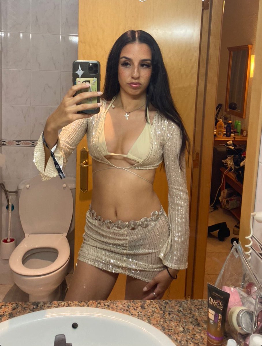 VeryYtp70700's tweet photo. Zehra 24 is a webslut now https://t.co/WCSKpFMYeE