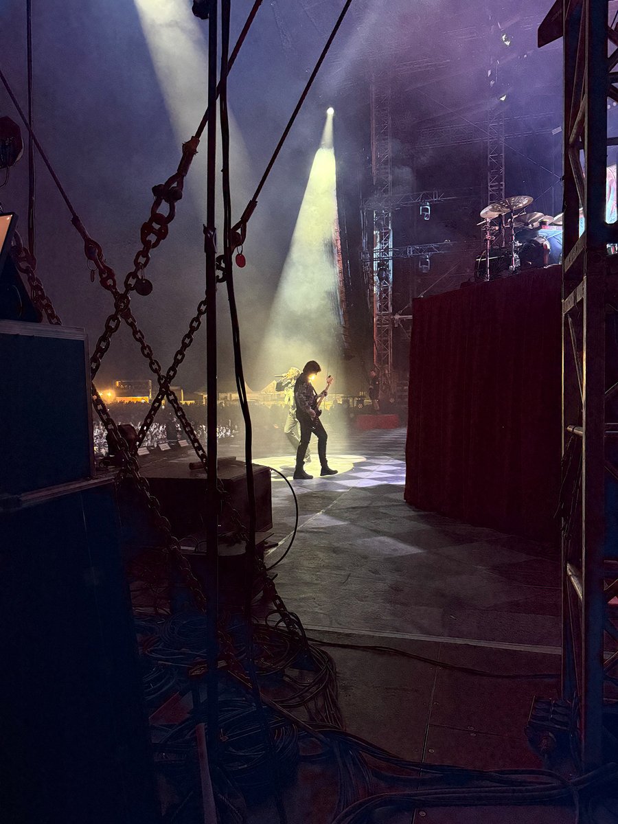 bmthofficial's tweet photo. thank u for a sck summer 🖤

see u soon
@rockinrio [sep 5th]
third ascension [sep 20th-oct 11th]
https://t.co/ESTfk6rXex https://t.co/mYEZWDBU0m