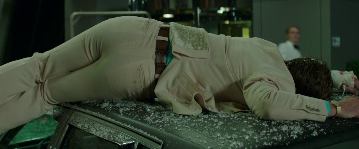 sunsfl0werss's tweet photo. i never noticed how nice his belt was in this scene https://t.co/oo9LlVfPTq