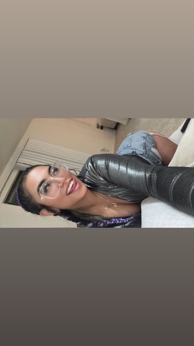 Jlovin444's tweet photo. Girls who like girls wya 👀🥵😍 

#fypシ゚ #girlswholikegirls #latina https://t.co/eiUpX6nBbS