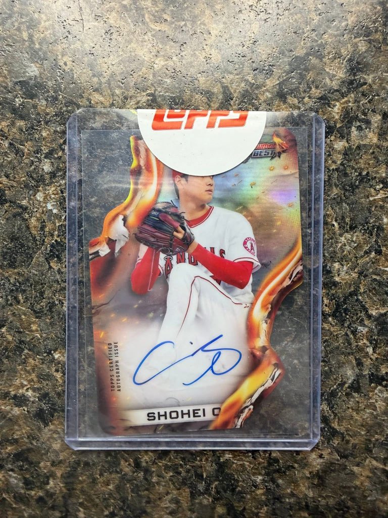 barbara19593's tweet photo. @cardboardbst 2021 Bowman's Best Shohei Ohtani Die Cut heatwave Auto /150.

Card Ladder value: $1,350 open to partial trade as well https://t.co/aHNaYpUc0v