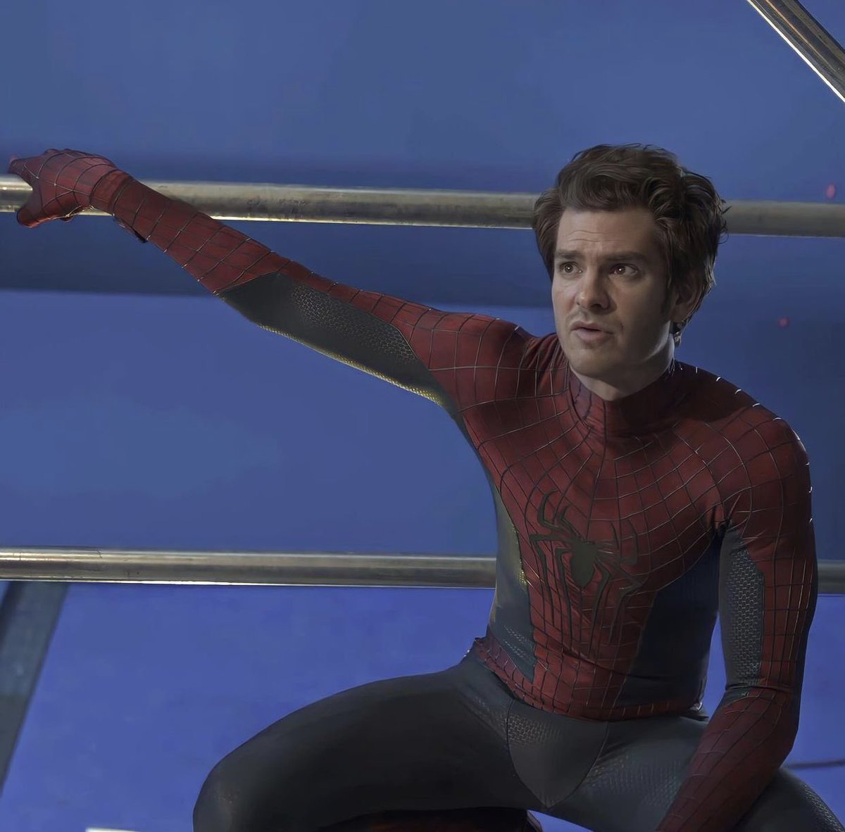DiscussingF1sh's tweet photo. New set leaks have surfaced showing Andrew Garfield donning the Spider-Man suit once again.

'AVENGERS: DOOMSDAY' releases on December 18 https://t.co/CiNY3gQM1Z
