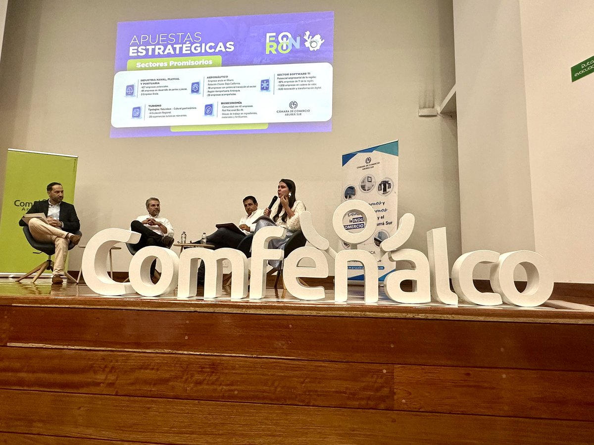 INTERGREMIALant's tweet photo. Junto a nuestro afiliado @camaraaburrasur y nuestro aliado @ComfenalcoAnt realizamos nuestro #FOROIN SUR .
Analizamos hacia dónde va la economía de la región.
El desarrollo regional y empresarial en los próximos 4 años.
Un agradecimiento especial a nuestros 9 Gremios panelistas.