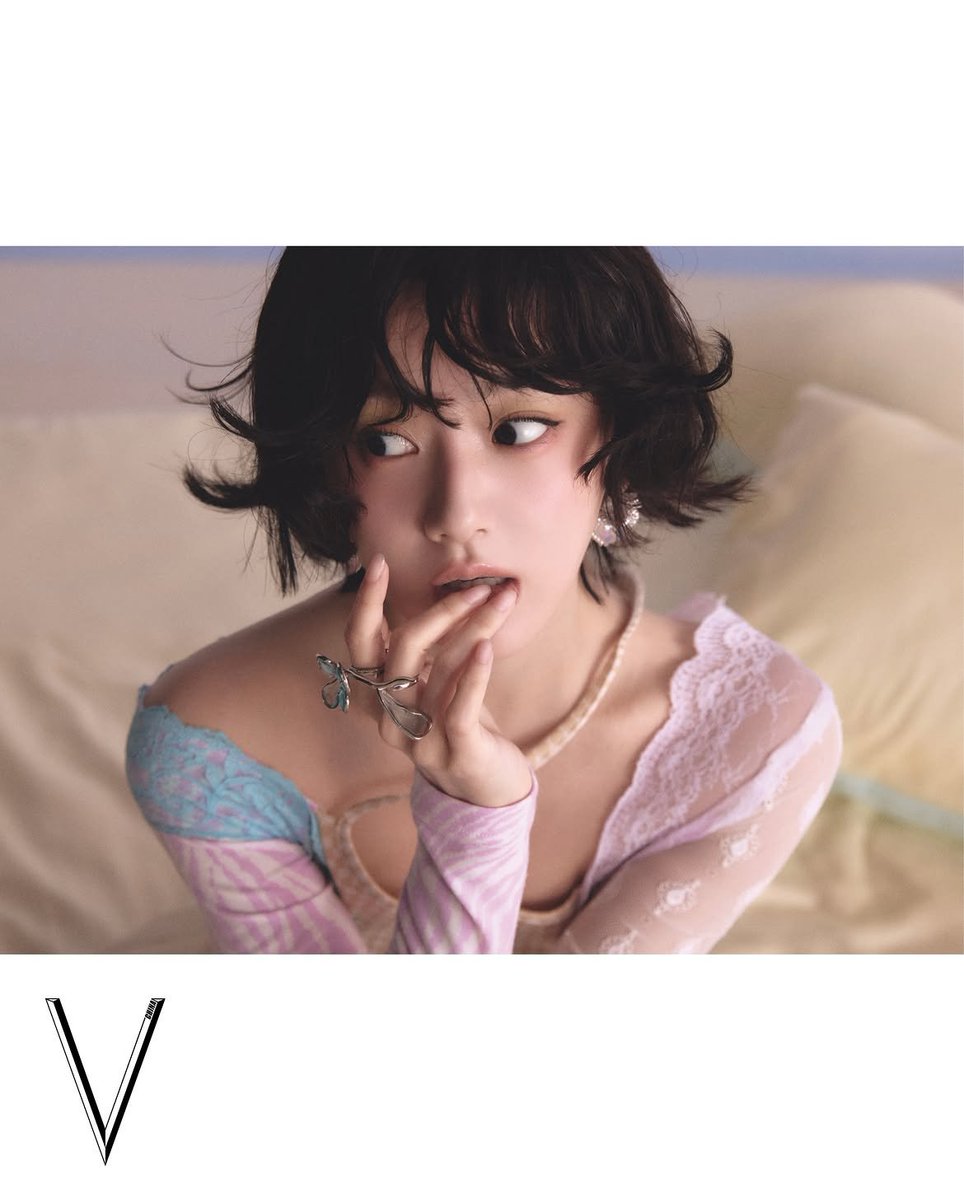 cafewindows's tweet photo. bao shangen for v china, the face issue photographed by ted https://t.co/JlL6HQEgJ8