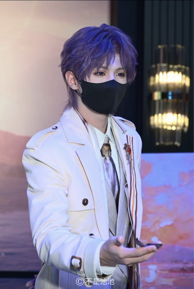 paperlotus613's tweet photo. Photos of the official Rafayel coser at Gamescom Cologne 25/08/26

cr: yuyubefree / xhs
🔗https://t.co/CqNxuaklVL https://t.co/wcxl38DJb2