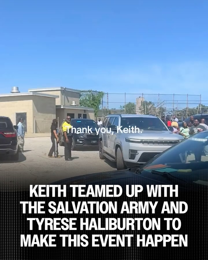 revoltblacknews's tweet photo. He will ALWAYS be there for his people 🙌🏾 https://t.co/PIyM4UUuyV