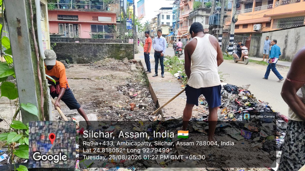 SilcharMC1882's tweet photo. Massive garbage dump cleared from the long-closed old BSNL office premises at Ambicapatty today by SMC. Appeal to citizens to dispose waste responsibly &amp; keep Silchar clean.

#CleanSilchar #SMC https://t.co/jFVbLC9pOn