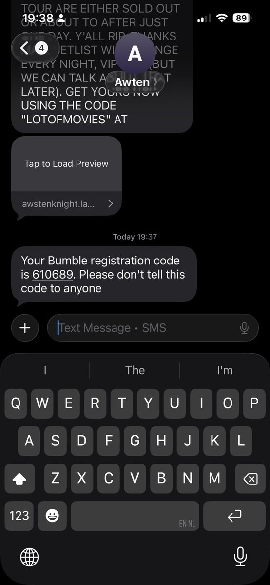 Parxisnotok's tweet photo. WTF DOES AWSTEN KNOW ABOUT MY BUMBLE https://t.co/6tERQP63qZ
