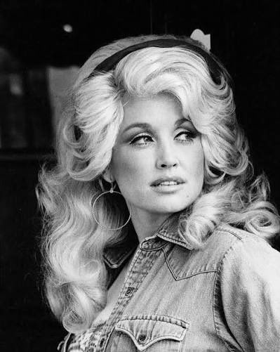 MarindaVannoy1's tweet photo. Rest in Peace Dolly Parton.

Today we lost a legend. https://t.co/KsKuTn3Ibd