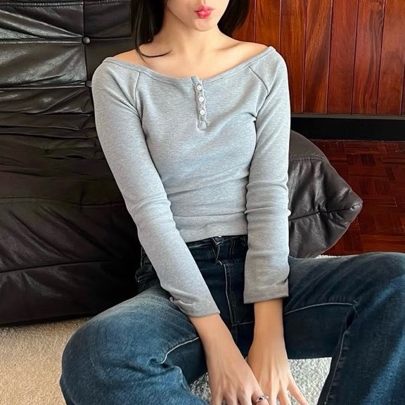 byjiaa's tweet photo. ส่งต่อ lana top (grey) เสื้อแขนยาวกึ่งปาดไหล่ ของ ourmyrna.official 
size S อก 29-32 
💌 190bath free shipping 

 #ส่งต่อเสื้อผ้า #เสื้อผ้ามือสอง #เสื้อผ้ามือ2  #ส่งต่อเสื้อผ้ามือสอง #ส่งต่อเสื้อผ้ามือ2 #เสื้อผ้า #ส่งต่อเสื้อผ้ามือสองสภาพดี #ส่งต่อเสื้อผ้ามือสองราคาถูก https://t.co/SARHGGuSGz