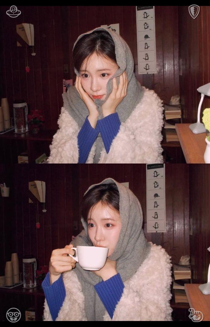 Smillinggee1's tweet photo. 🍌Steep a cup of chamomile tea, ready in stock 788324, with a funny storybook resting nearby on the table. https://t.co/Y7ysrYx4kx