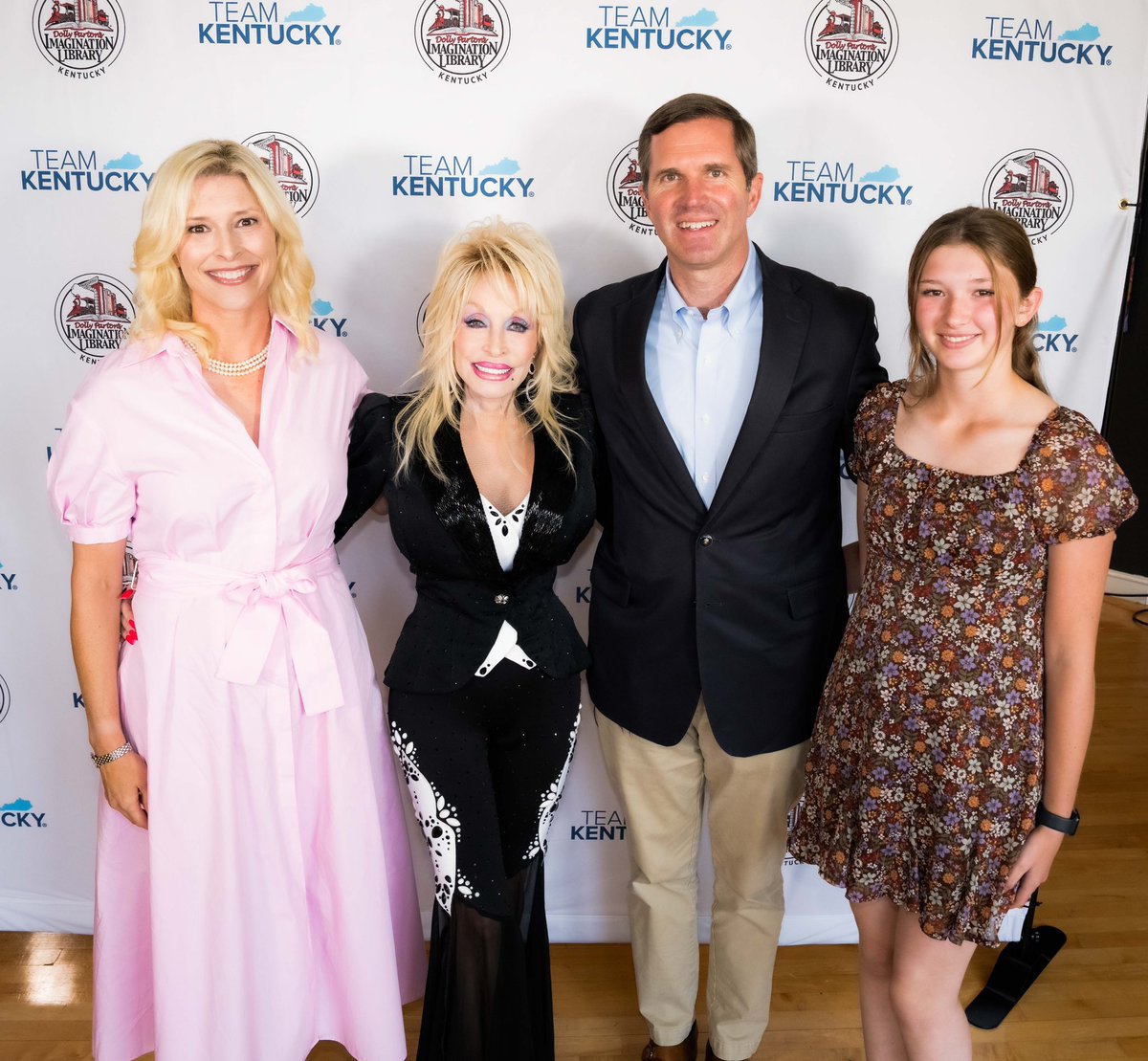 nohandsbro's tweet photo. @MarshaBlackburn And Here is she is with Democratic Governor Andy beshear https://t.co/bqKsCUjAo4