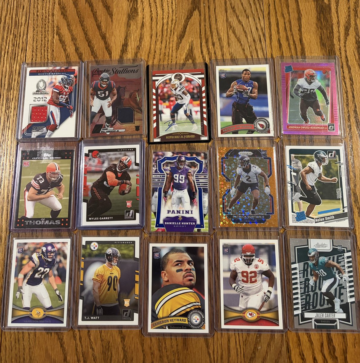MannyZard's tweet photo. @collec_sport @gginthechat32 @Big_Bok_Bok All under $25 and are ready to ship out ! Let’s make a deal, let me know if interested! https://t.co/HOqlgG6Nyk