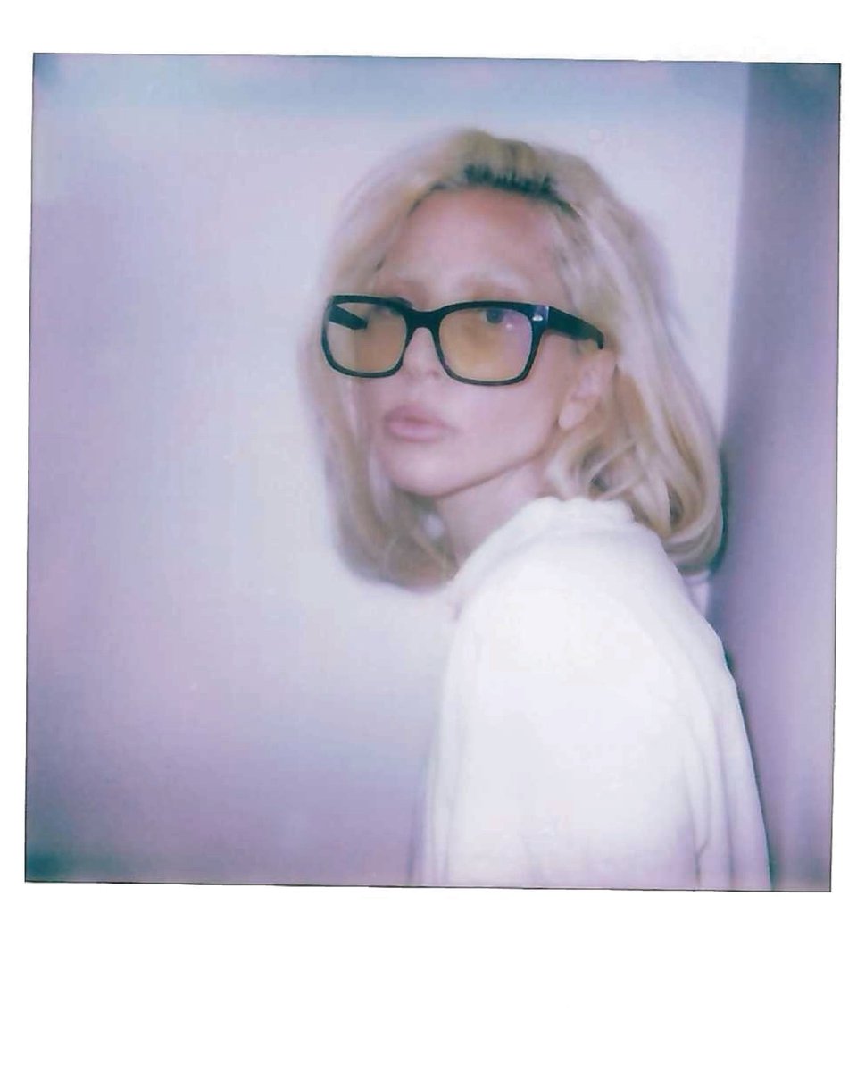LGMonsterBlog's tweet photo. Nuevas fotos de Lady Gaga para Haus Labs 🤍 https://t.co/4pYVXQpMRS